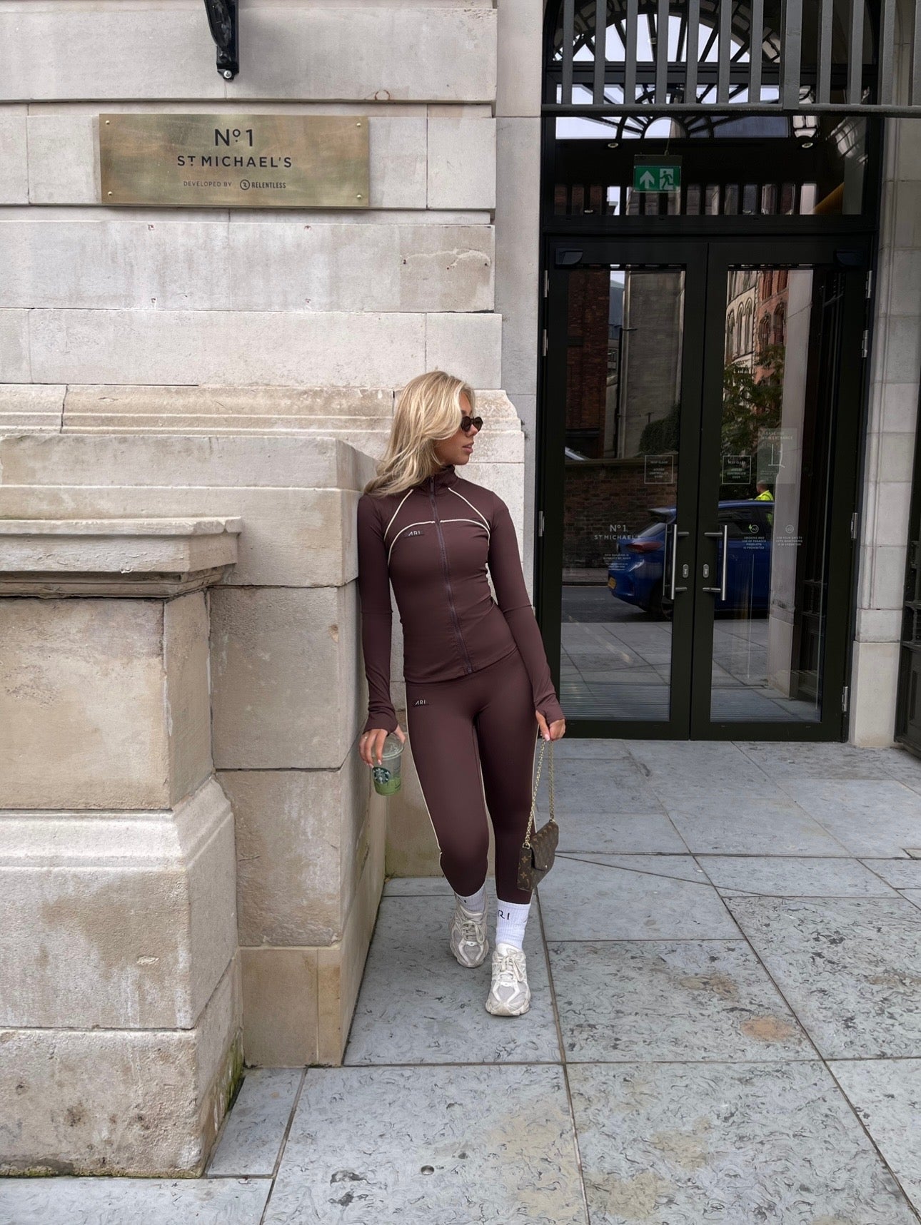 Chocolate Piping Gym Leggings